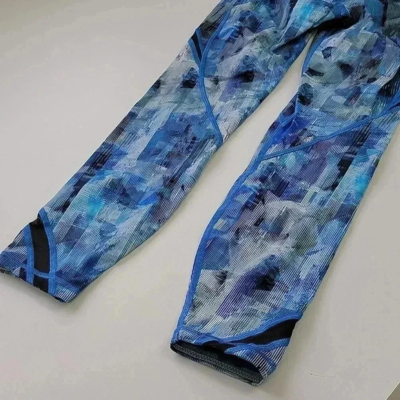 Lululemon On Pace Tight 7/8 *25"Sun Dazed Multi Blue / Super Dark - Picture 10 of 12